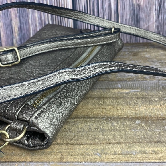 Joy Susan Metallic / Pewter Crossbody Bag - Picture 15 of 16